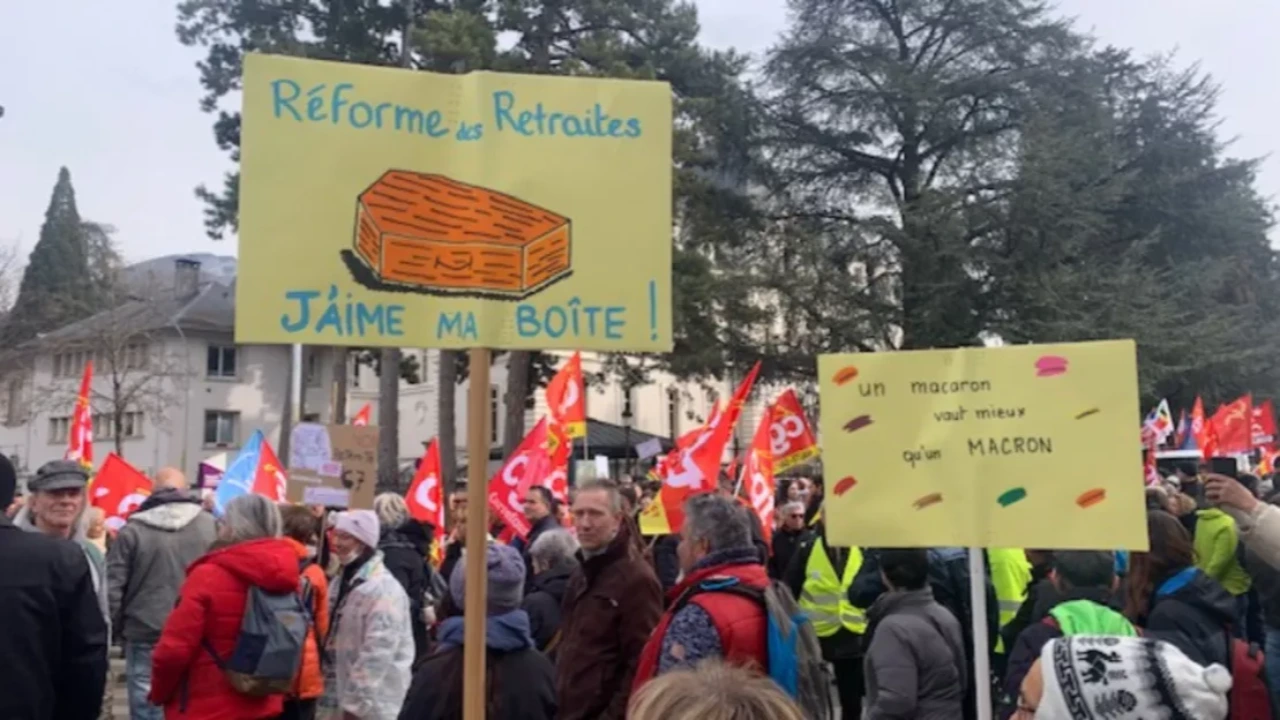Retraites : manifestations contre le 49.3 en pays de Savoie