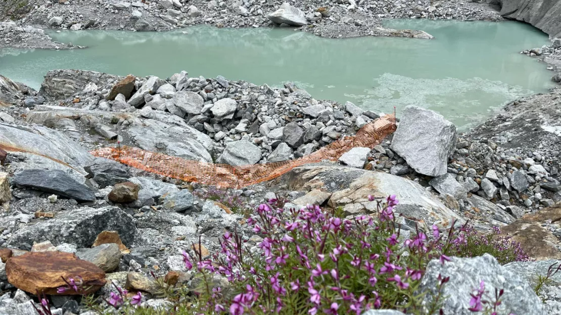 Chamonix: les travaux de sécurisation du lac glaciaire des Bossons se poursuivent