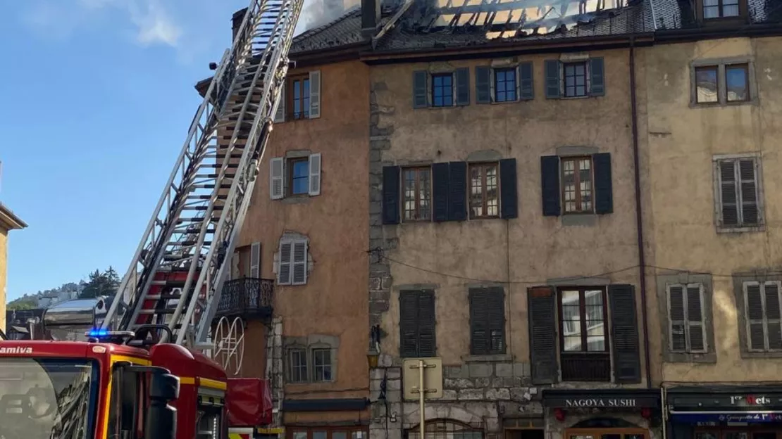 La vieille-ville d'Annecy encore sous le choc après l'incendie mortel