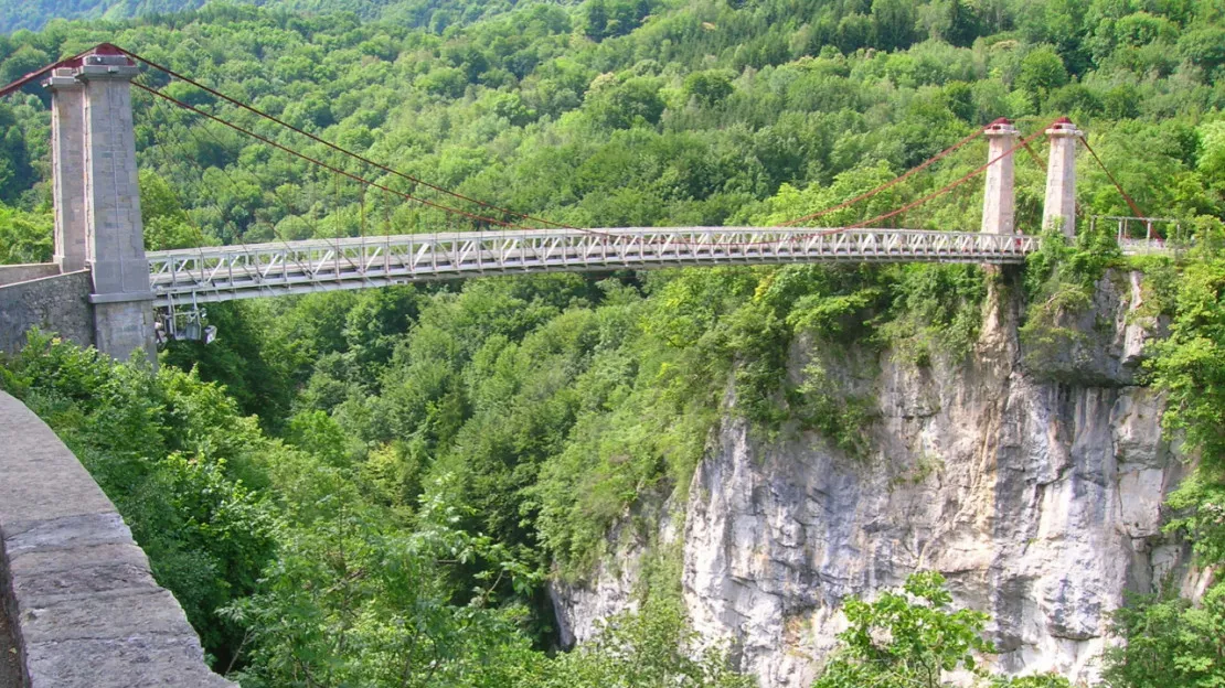 Le pont de l’Abîme a rouvert à Gruffy en Haute-Savoie