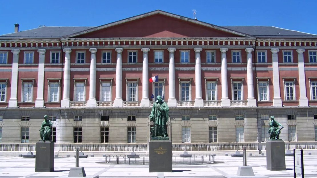 Chambéry: les greffiers du tribunal encore en grève hier.
