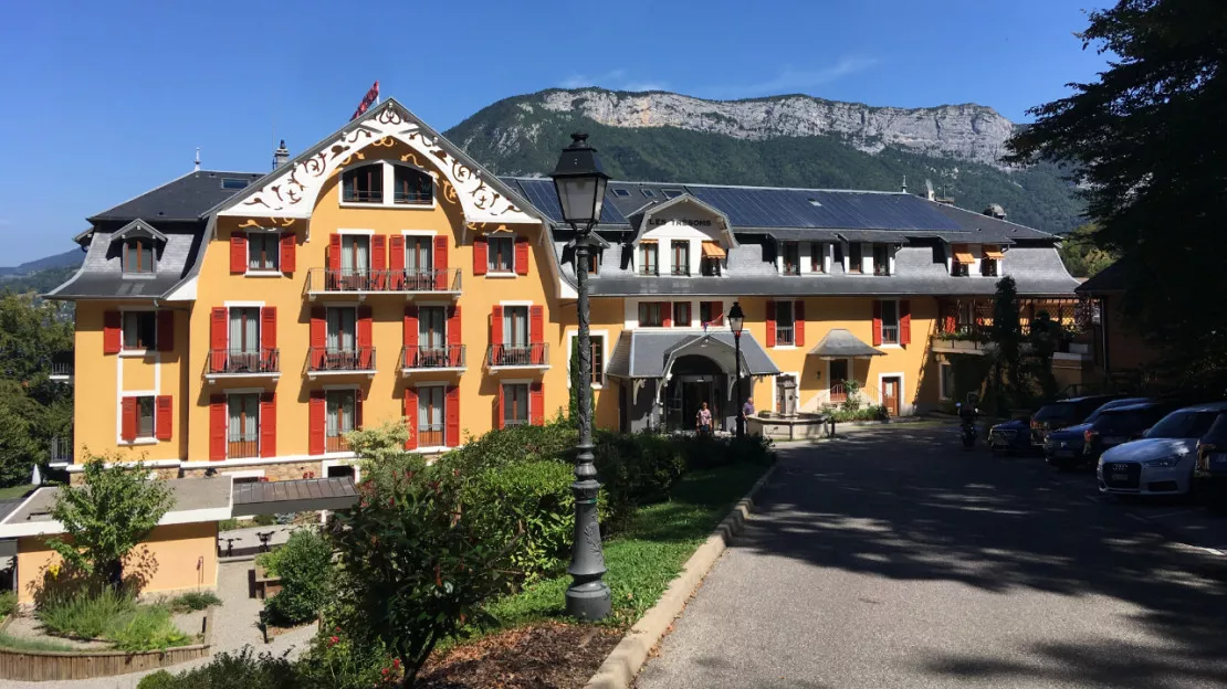 Annecy: l'hôtel les Trésoms accueille une déambulation théâtrale surprenante