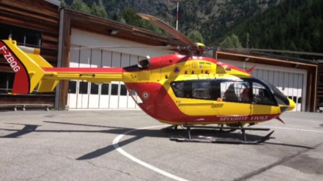 Megève: le skieur qui avait percuté un arbre est décedé