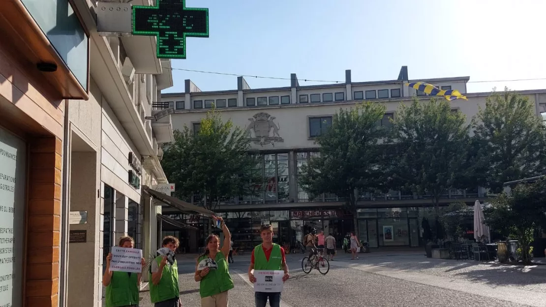 Greenpeace Chambéry en action face aux fortes chaleurs