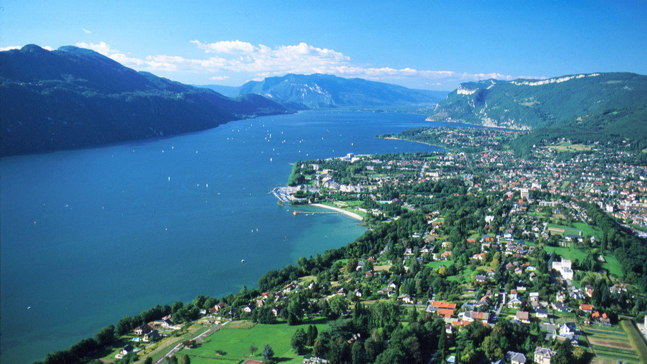 Aix-les-Bains : une campagne &laquo; Le lac commence ici &raquo;