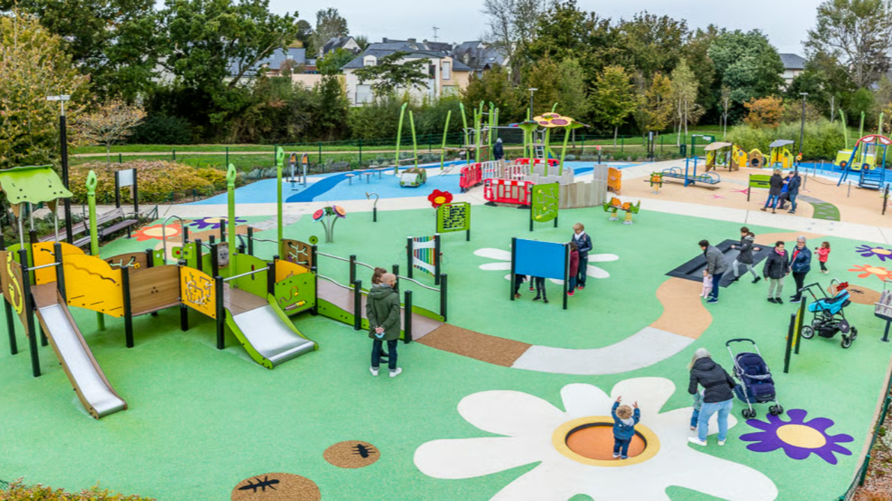 Annecy : Huit aires de jeux ferm&eacute;es pour des raisons de s&eacute;curit&eacute;