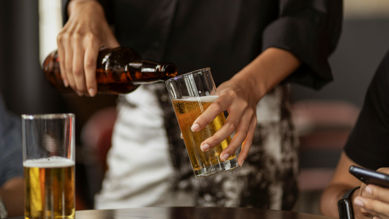 Annecy : Il refuse de recevoir des pi&egrave;ces sur son billet, il frappe un serveur