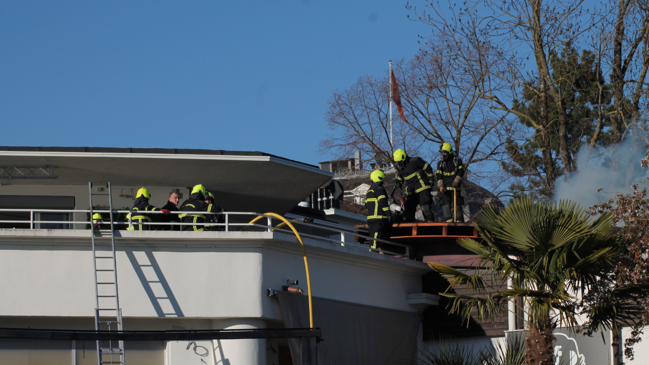 Annecy : l'incendie du Pop plage est terminé Annecy : l'incendie du Pop plage est terminé