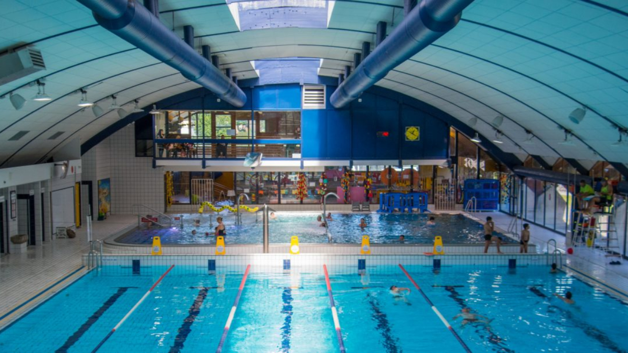 Annecy : la nouvelle piscine-patinoire Jean R&eacute;gis a fait peau neuve