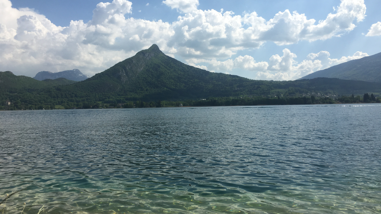 Annecy : Les maîtres-nageurs présents sur les plages pour l'été Annecy : Les maîtres-nageurs présents sur les plages pour l'été