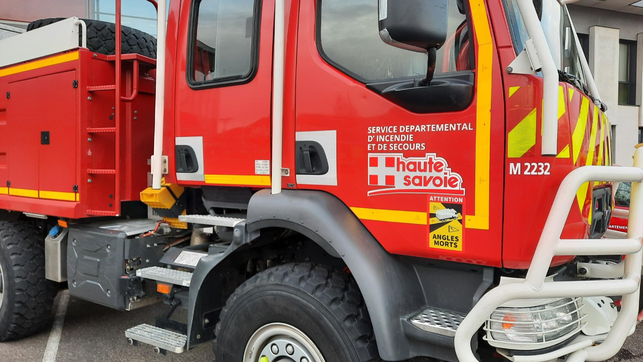 Annecy : Un motard &eacute;ject&eacute; apr&egrave;s un accident