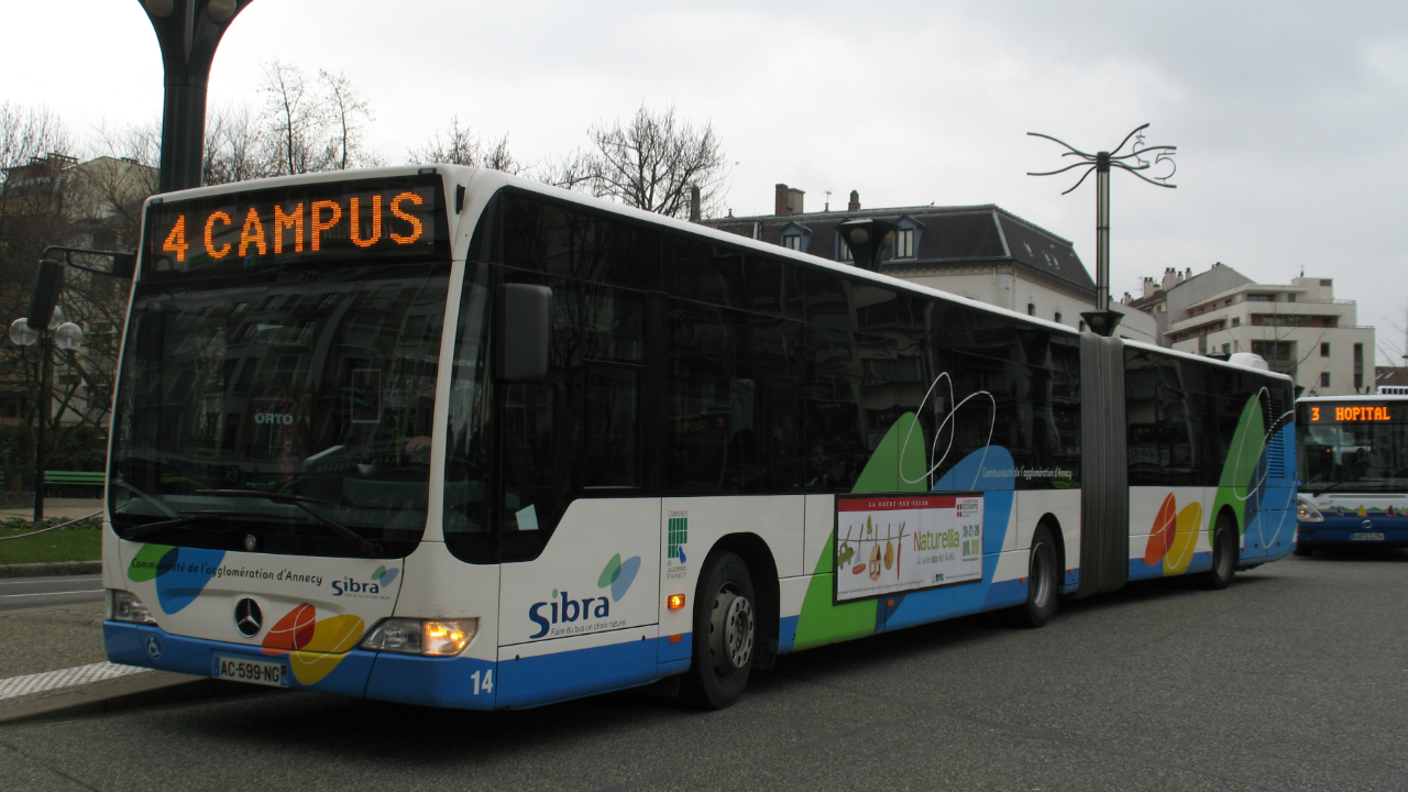 Annecy : Violente bagarre dans un bus, un mineur bless&eacute; au couteau