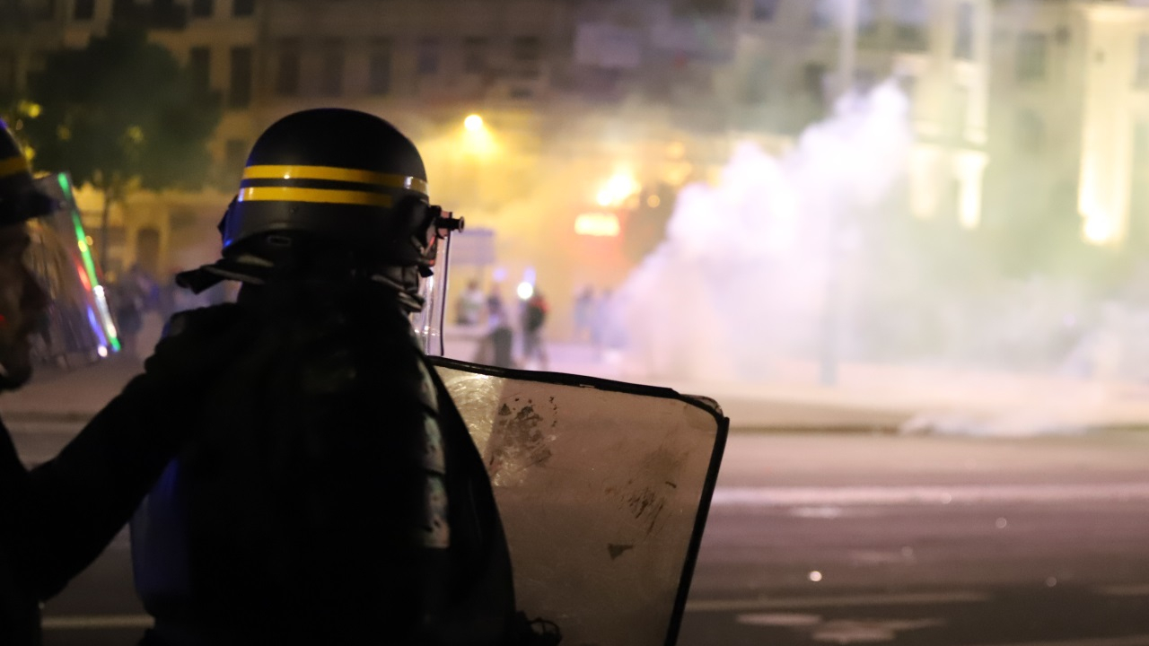 Après le triomphe du PSG, une nuit agitée en Haute-Savoie : un policier blessé et neuf gardes à vue Après le triomphe du PSG, une nuit agitée en Haute-Savoie : un policier blessé et neuf gardes à vue