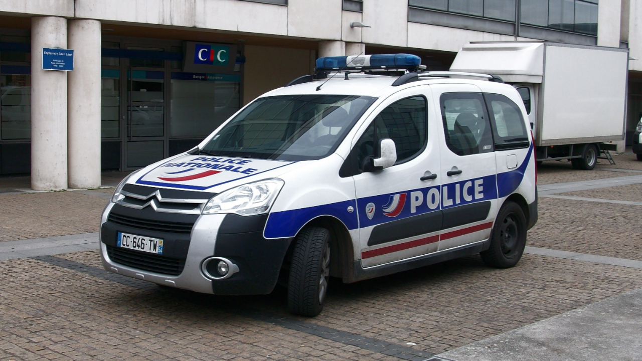 Chambéry : Arrêté, et aussitôt libéré, après un rodéo urbain Chambéry : Arrêté, et aussitôt libéré, après un rodéo urbain