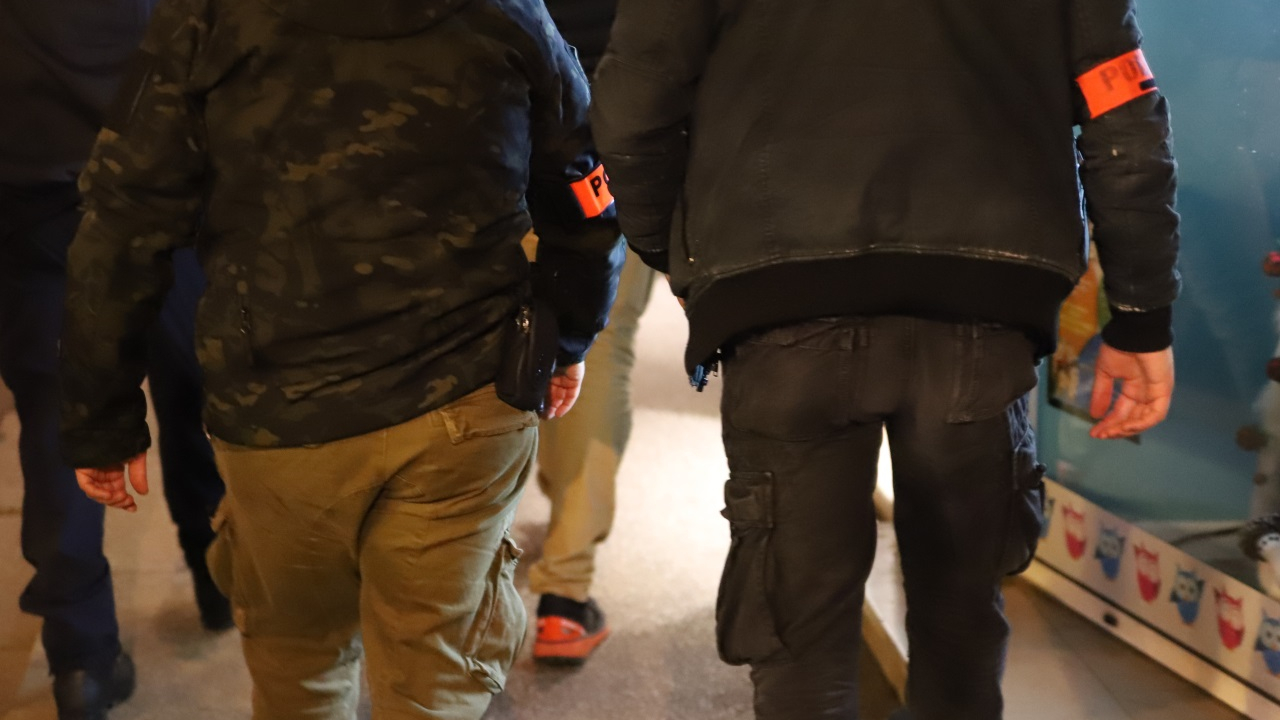 Chambéry : surpris par la police avec le tiroir-caisse après avoir cambriolé un café Chambéry : surpris par la police avec le tiroir-caisse après avoir cambriolé un café