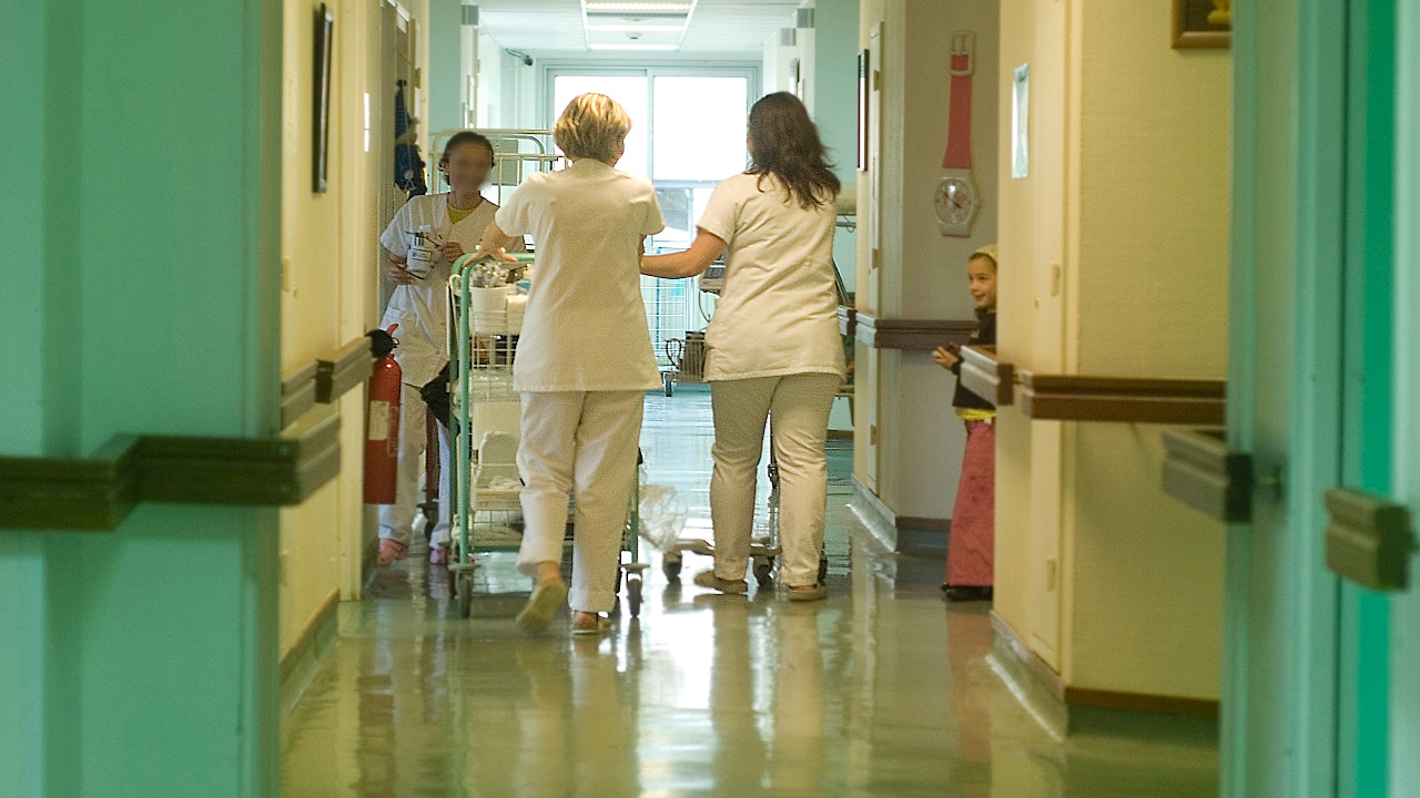 Chambéry : un patient passé à tabac aux urgences, deux soignantes blessées lors d’une violente expédition punitive Chambéry : un patient passé à tabac aux urgences, deux soignantes blessées lors d’une violente expédition punitive