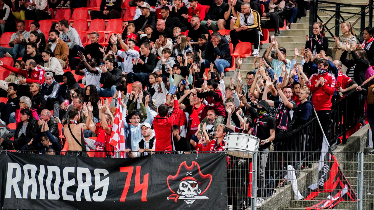 Conflit avec beIN SPORTS : les Raiders d'Annecy annoncent "la mise en silence" de leur kop jusqu'à nouvel ordre Conflit avec beIN SPORTS : les Raiders d'Annecy annoncent "la mise en silence" de leur kop jusqu'à nouvel ordre