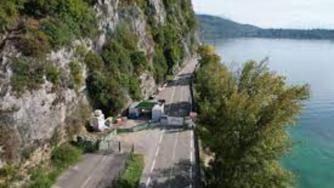 De nouvelles conditions de circulation à prévoir sur la RD 991 à Brison St Innocent. De nouvelles conditions de circulation à prévoir sur la RD 991 à Brison St Innocent.