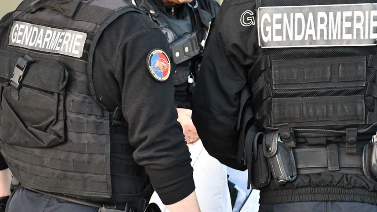 Evian : 7000 policiers, 6000 gendarmes... Une sécurité exceptionnelle pour le G7 Evian : 7000 policiers, 6000 gendarmes... Une sécurité exceptionnelle pour le G7
