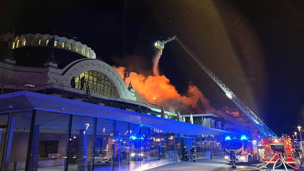 Evian : le casino ravag&eacute; par les flamms