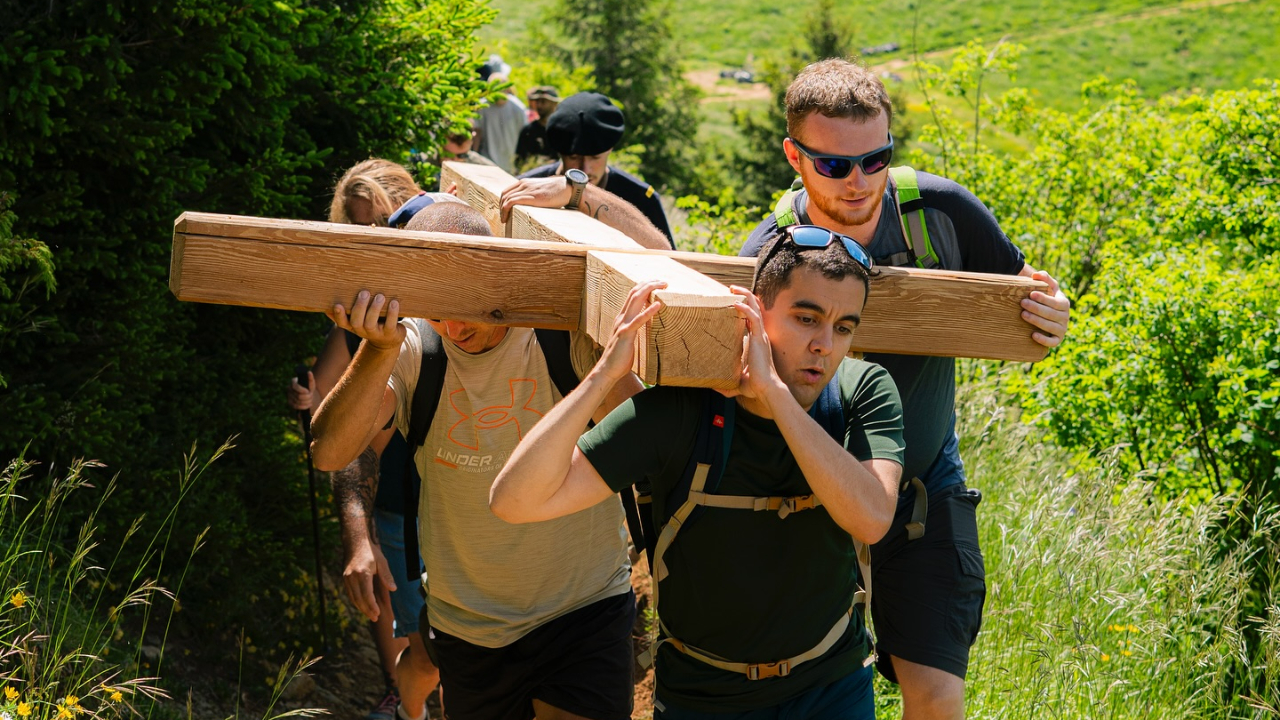 Haute-Savoie : la croix de Sur Cou vandalisée quelques jours après son installation Haute-Savoie : la croix de Sur Cou vandalisée quelques jours après son installation