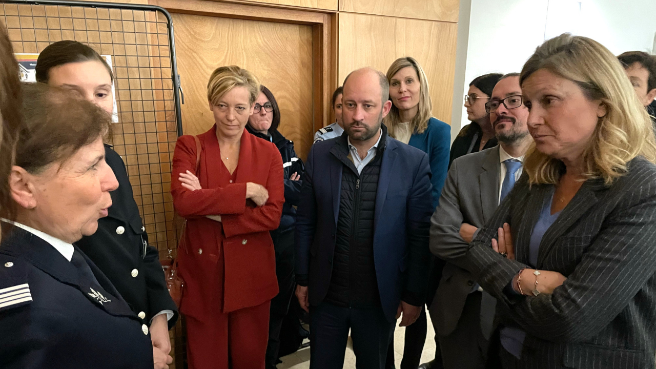 La lutte contre les violences conjugales au c&oelig;ur de la visite de Ya&euml;l Braun-Pivet