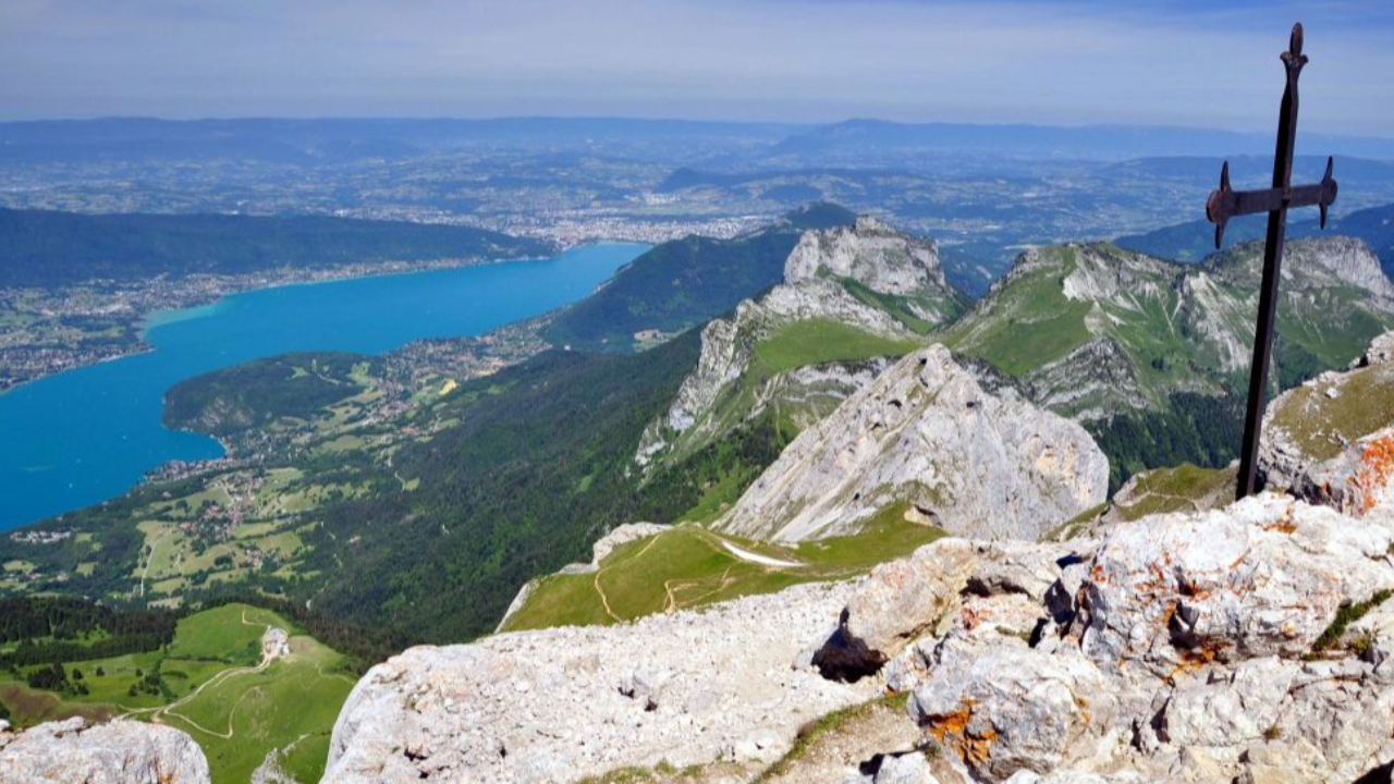 La Tournette : Deux accidents mortels et deux blessées La Tournette : Deux accidents mortels et deux blessées