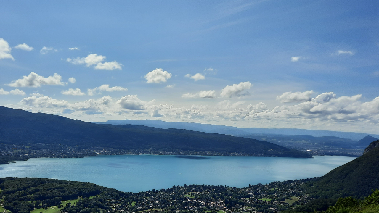 Lac d&rsquo;Annecy : Une arme retrouv&eacute;e pourrait-elle &ecirc;tre li&eacute;e &agrave; la tuerie de Chevaline ?
