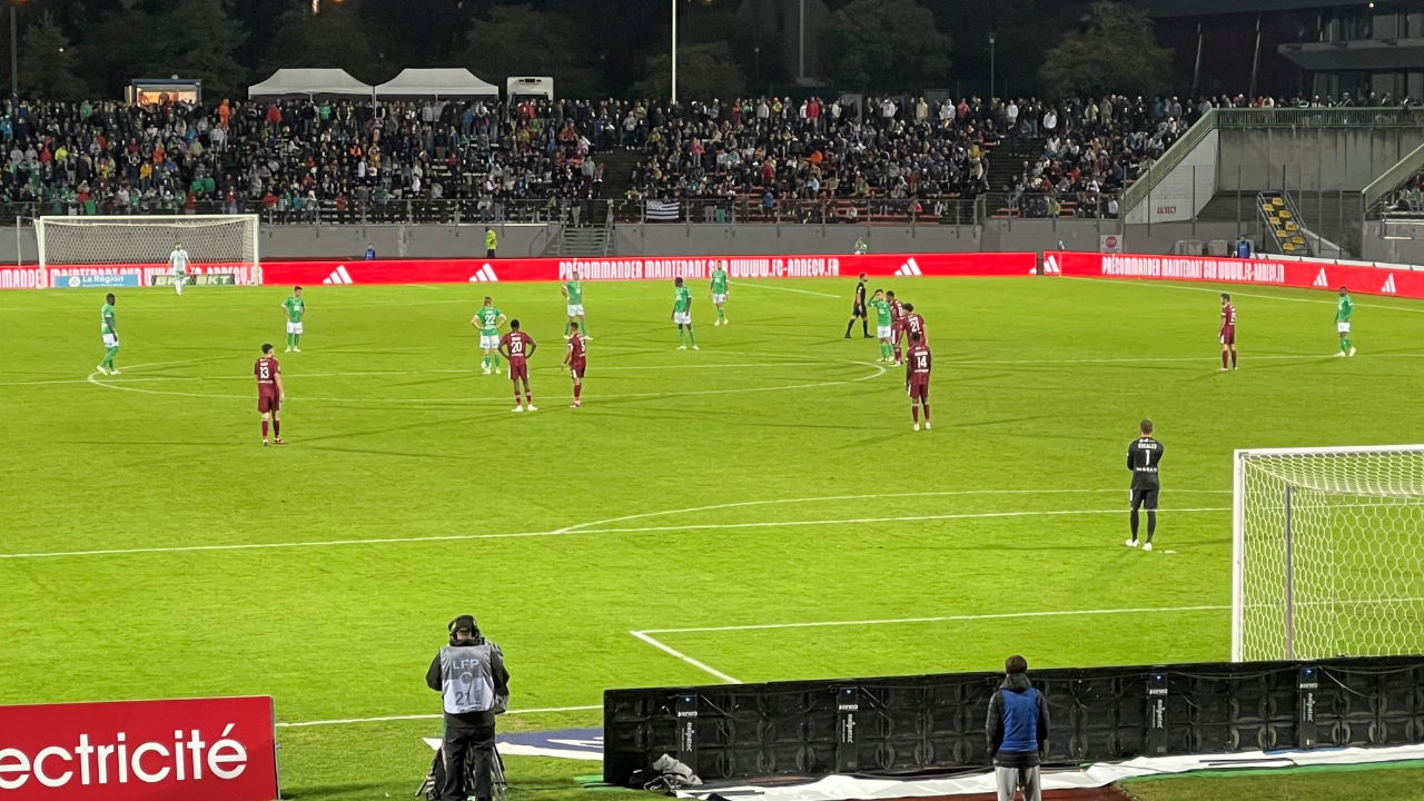 Le FC Annecy prend l'eau &agrave; domicile