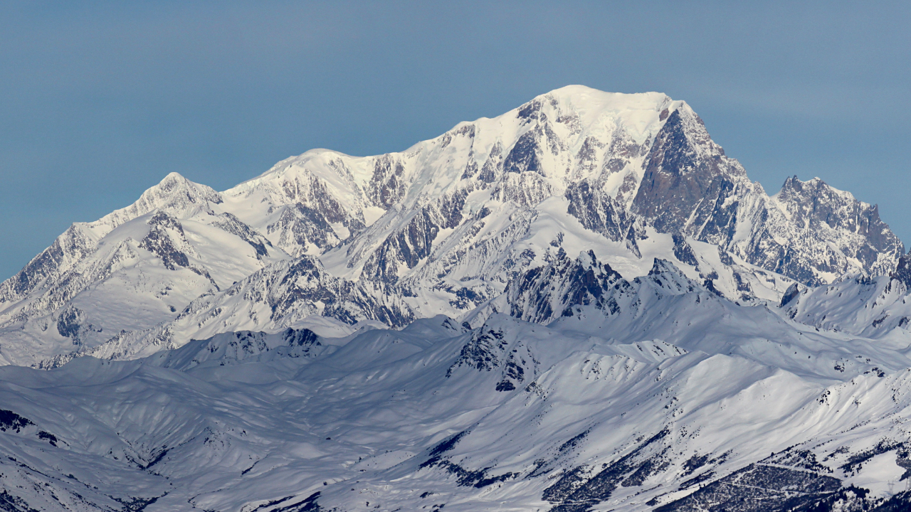 Mont-Blanc : Un alpiniste décède après une chute au Mont-Blanc Mont-Blanc : Un alpiniste décède après une chute au Mont-Blanc