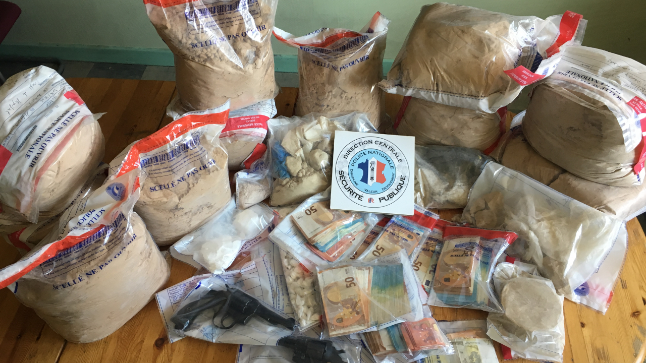 Pays du Mont blanc: un vaste trafic de drogues démantelé Pays du Mont blanc: un vaste trafic de drogues démantelé