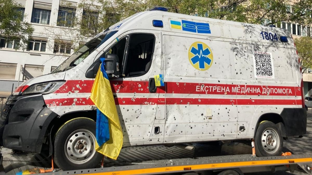 Pourquoi une ambulance mitraillée par l'armée russe occupe-t-elle le Pâquier ? Ce qu'il faut savoir Pourquoi une ambulance mitraillée par l'armée russe occupe-t-elle le Pâquier ? Ce qu'il faut savoir