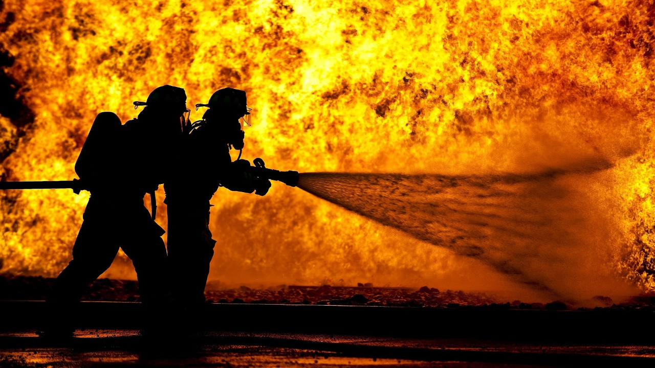 Pr&egrave;s de Chamb&eacute;ry : Faute de pompiers, les habitants ma&icirc;trisent un incendie