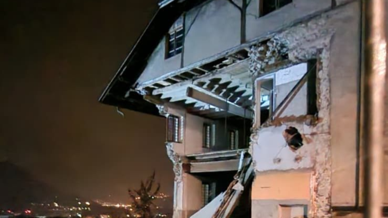 Sallanches : un angle du Château de la Frasse finit par terre Sallanches : un angle du Château de la Frasse finit par terre