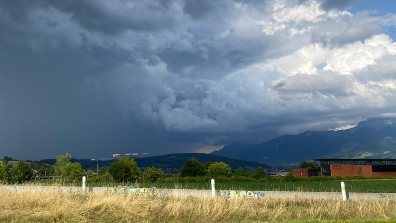 Savoie : D'importantes inondations en Maurienne, plus grosse crue depuis 70 ans Savoie : D'importantes inondations en Maurienne, plus grosse crue depuis 70 ans