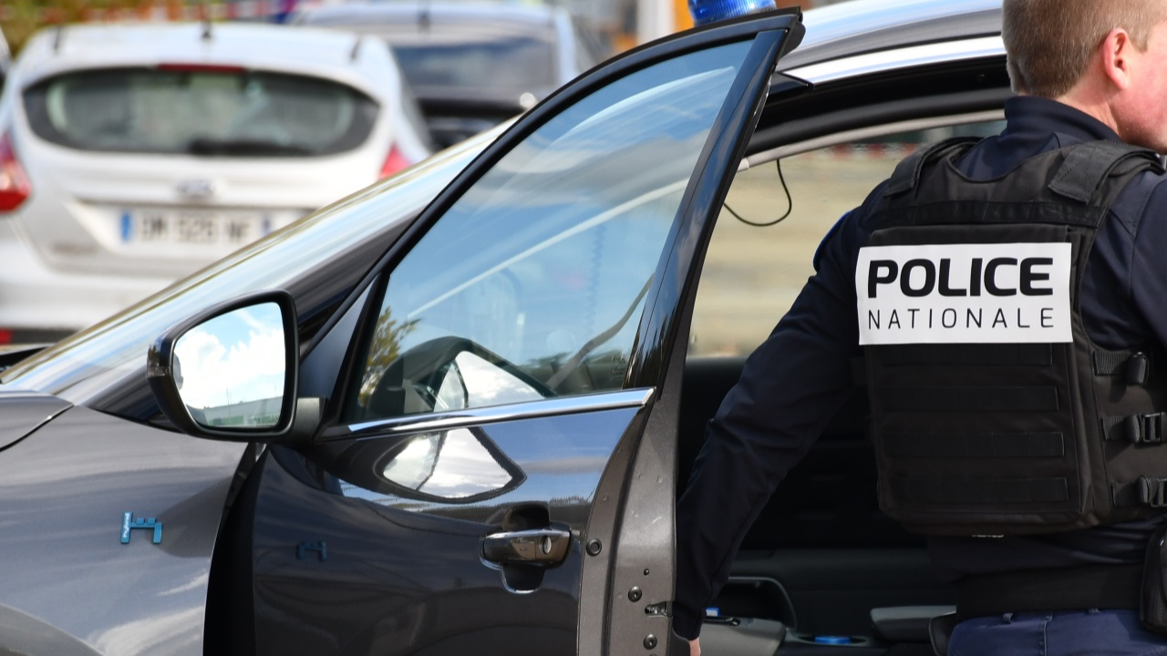 Savoie : deux adolescents placés en garde à vue après le vol d’un téléphone Savoie : deux adolescents placés en garde à vue après le vol d’un téléphone