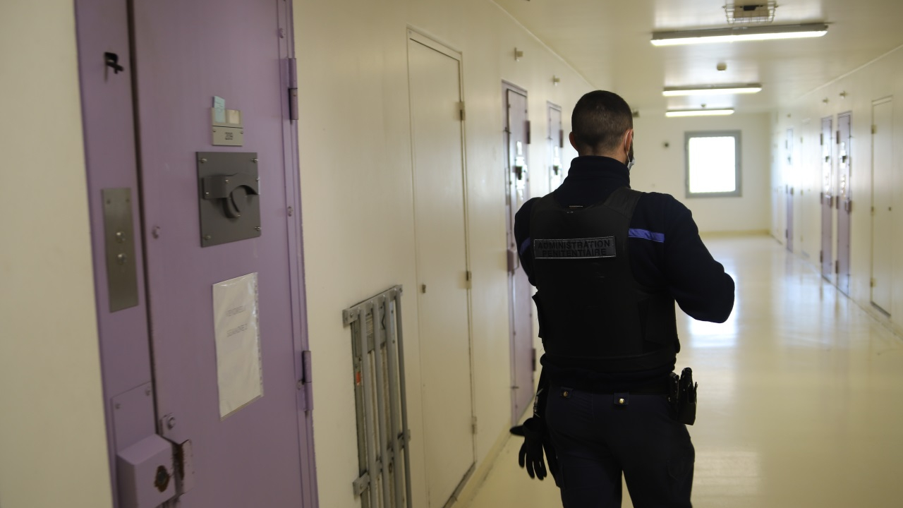Savoie : l'un des chefs de la prison d'Aiton mis en examen pour corruption Savoie : l'un des chefs de la prison d'Aiton mis en examen pour corruption
