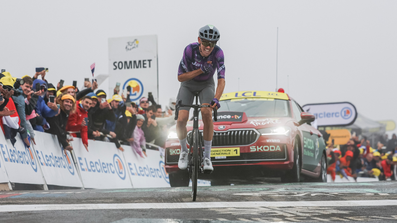 Tour de France : Ben O’Connor gravit le col de la Loze en solitaire, Tadej Pogacar toujours en jaune Tour de France : Ben O’Connor gravit le col de la Loze en solitaire, Tadej Pogacar toujours en jaune