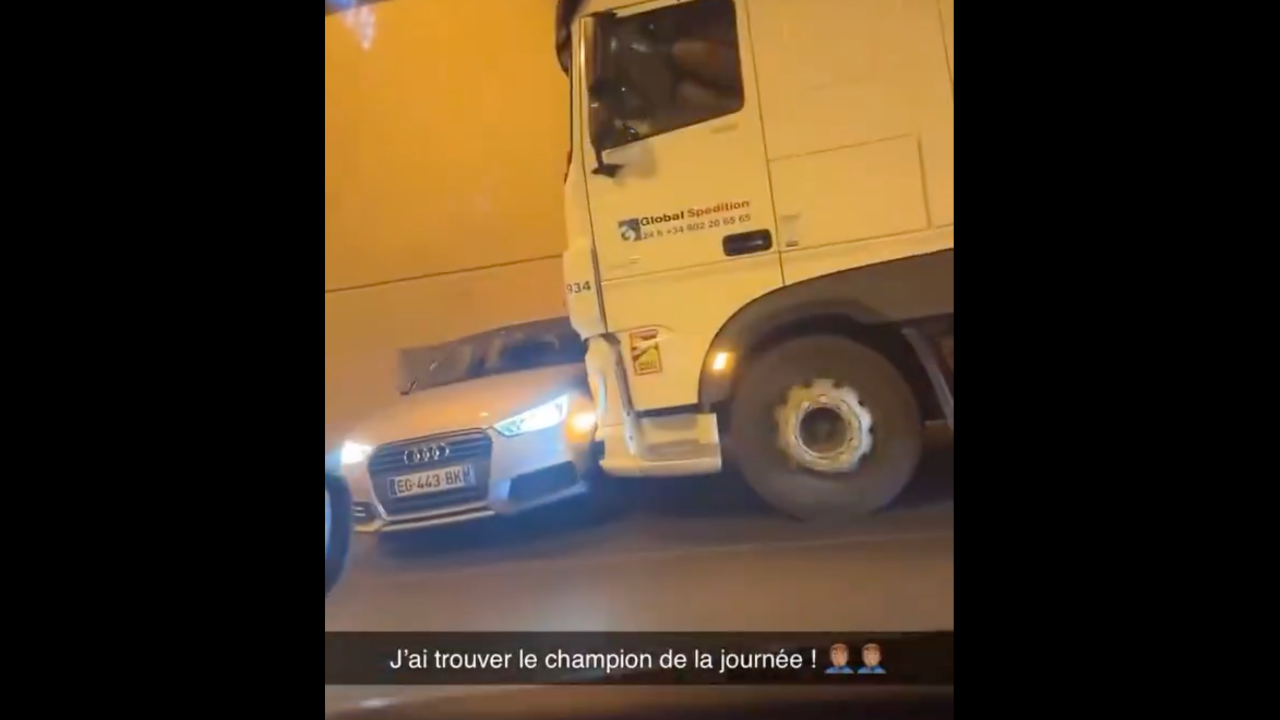 Tra&icirc;n&eacute; sur des centaines de m&egrave;tres par un camion &agrave; Chamb&eacute;ry, ce conducteur est encore sous le choc