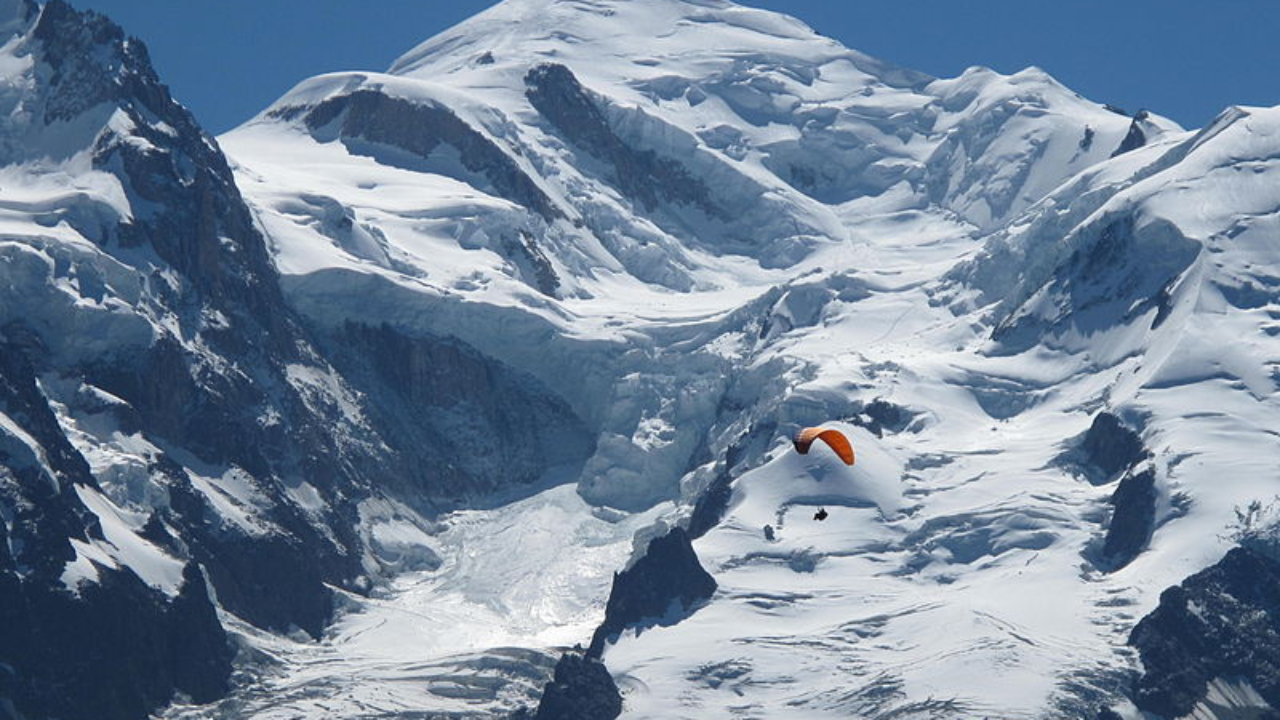 Un grave accident de parapente dans le Mont-Blanc Un grave accident de parapente dans le Mont-Blanc