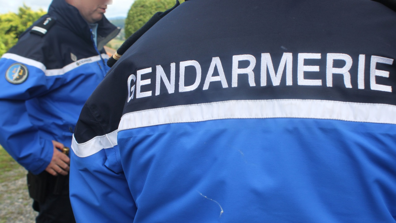 Un jeune homme s’introduit sur la zone de stockage des artificiers de la Fête du lac d’Annecy, les gendarmes l’interpellent Un jeune homme s’introduit sur la zone de stockage des artificiers de la Fête du lac d’Annecy, les gendarmes l’interpellent