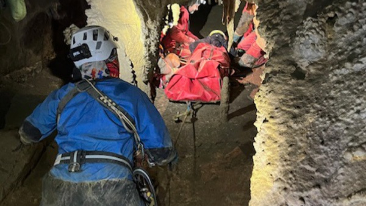 Un spéléologue grièvement blessé dans le gouffre du Fitoja Express, une vaste opération de secours mobilisée