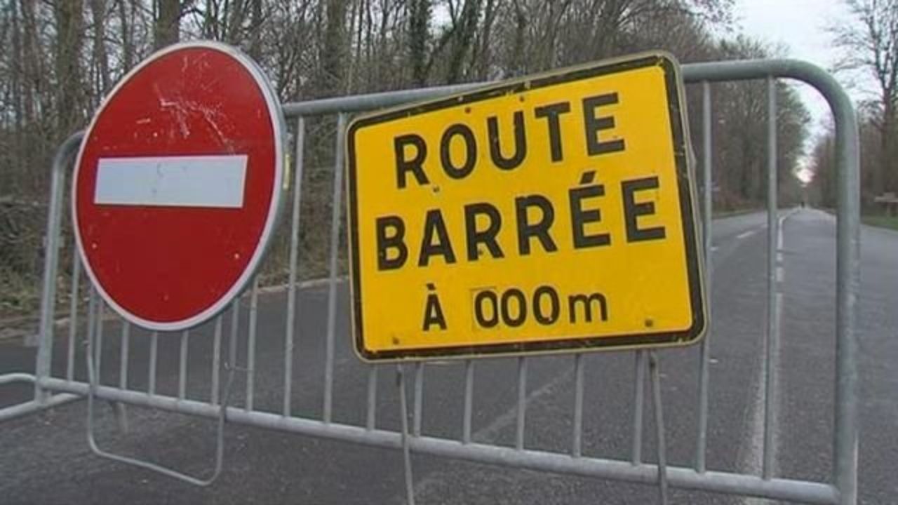 Une route fermée près de Taninges suite à une inondation Une route fermée près de Taninges suite à une inondation