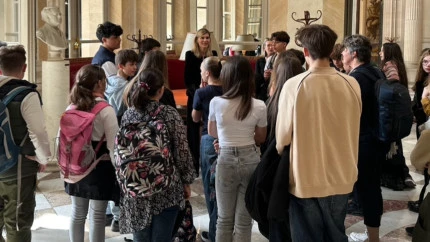 Assembl&eacute;e nationale : Une &eacute;cole haut-savoyarde en visite avec la d&eacute;put&eacute;e Virginie Duby-Muller