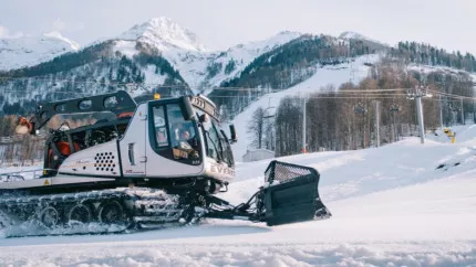 Les dameurs reprennent le travail à la Plagne