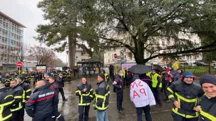 Plus d'une 100 aine de pompiers mobilis&eacute;s &agrave; Annecy